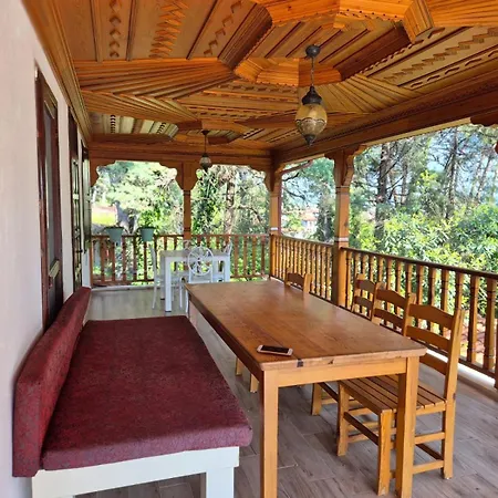 Renklice Evler Apartment